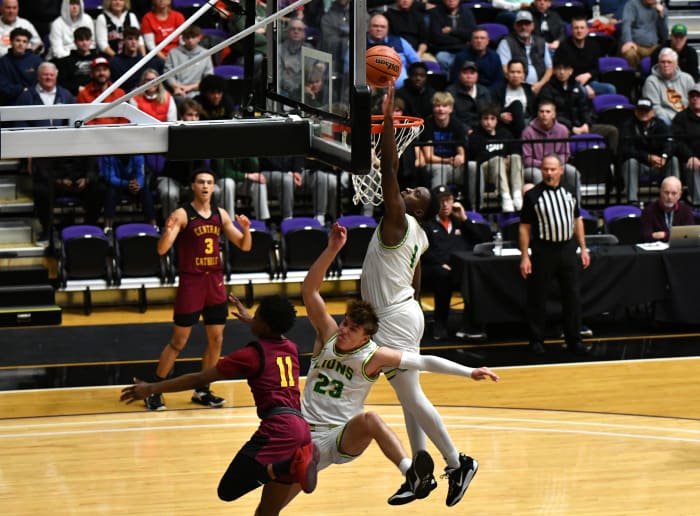 West Linn Central Catholic 6A Oregon boys basketball quarterfinal Taylor Balkom 45